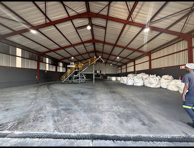 2,832M² WAREHOUSE FOR SALE IN PHOENIX INDUSTRIAL